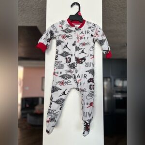 Air Jordan Baby Boy Footed Fleece Coverall sz 6-9M